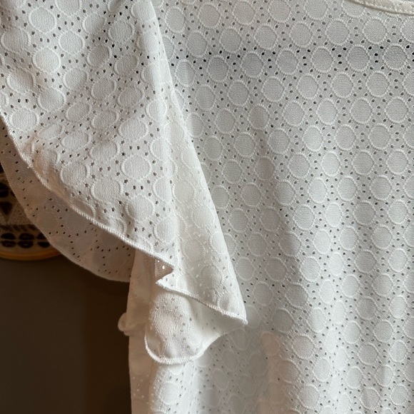 Emery Rose Ruffle Top NWOT - Picture 2 of 4